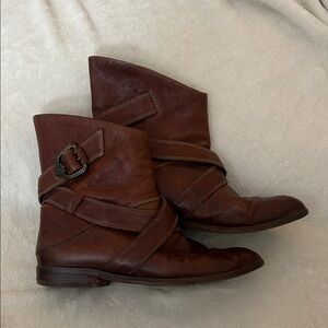 VINCE CAMUTO Brown Leather Boots